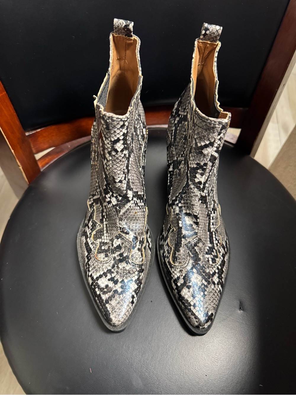 Women’s Snake-Print ankle Booties in Black and White size 6.5